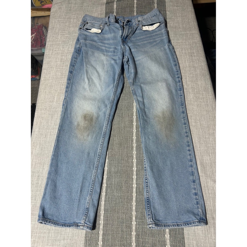 Old Navy Mens Straight Light Wash Jeans Size 32x30 Distressed Stain